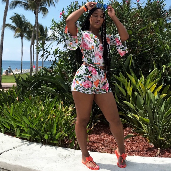 2 piece flower set - Picture 1 of 2